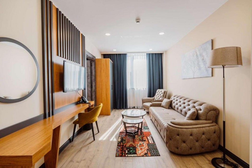 Best Western Plus Batumi 15/40