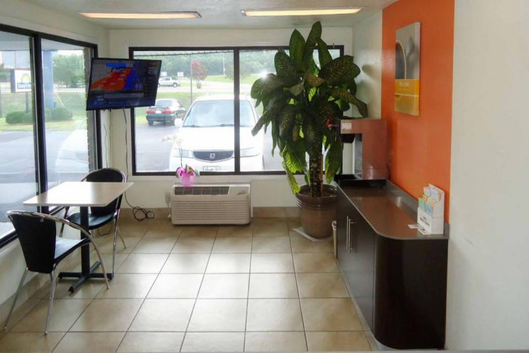 Motel6 Columbus, MS 4/25