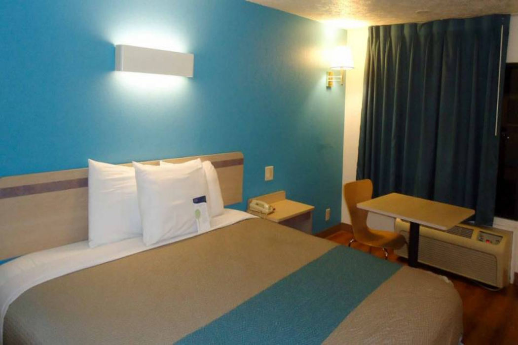 Motel6 Columbus, MS 14/25
