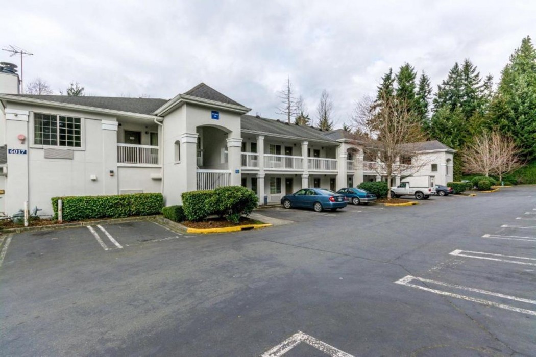 Studio6 Mountlake Terrace, WA - Seattle 1/35