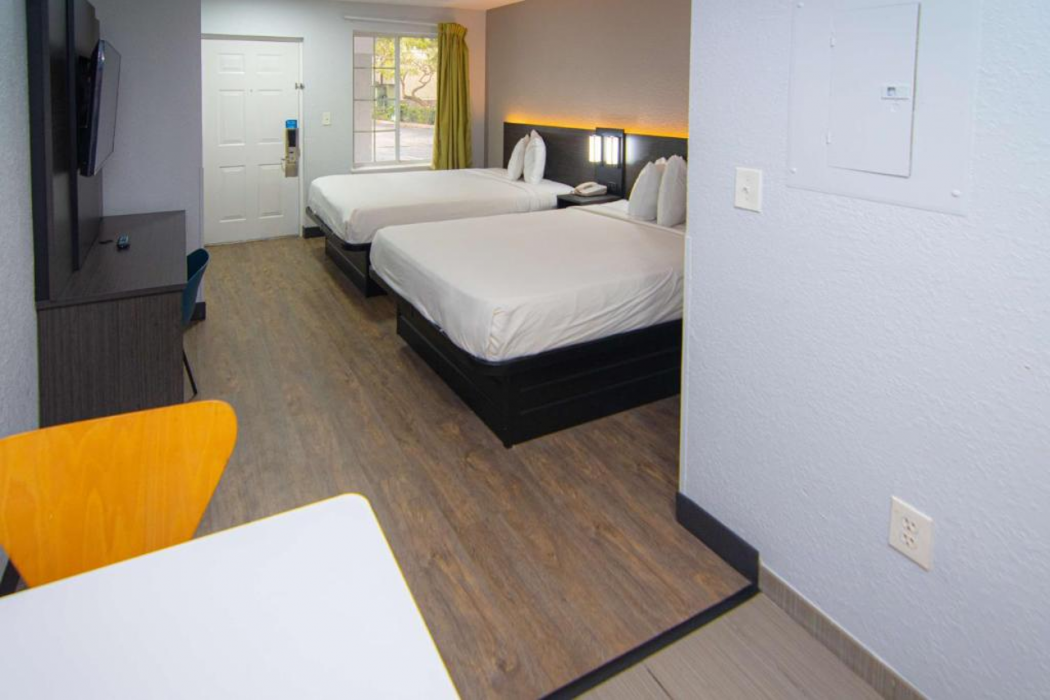 Studio 6 Extended Stay - Coral Springs, FL - Fort Lauderdale 13/60