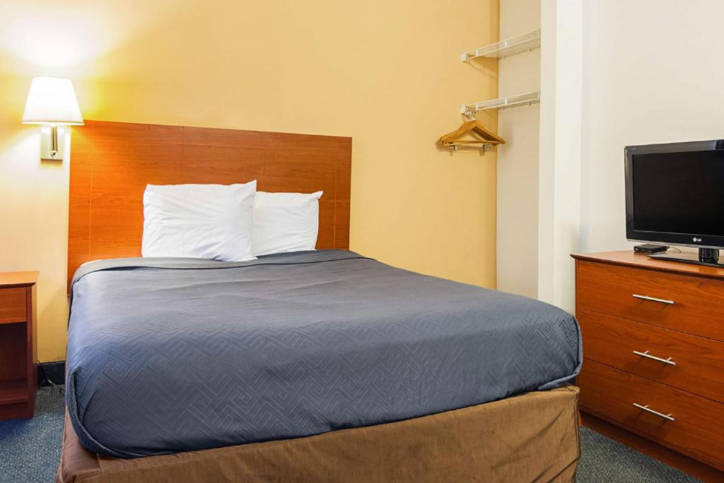 Motel6 Fayetteville, NC - Fort Liberty Area 19/59