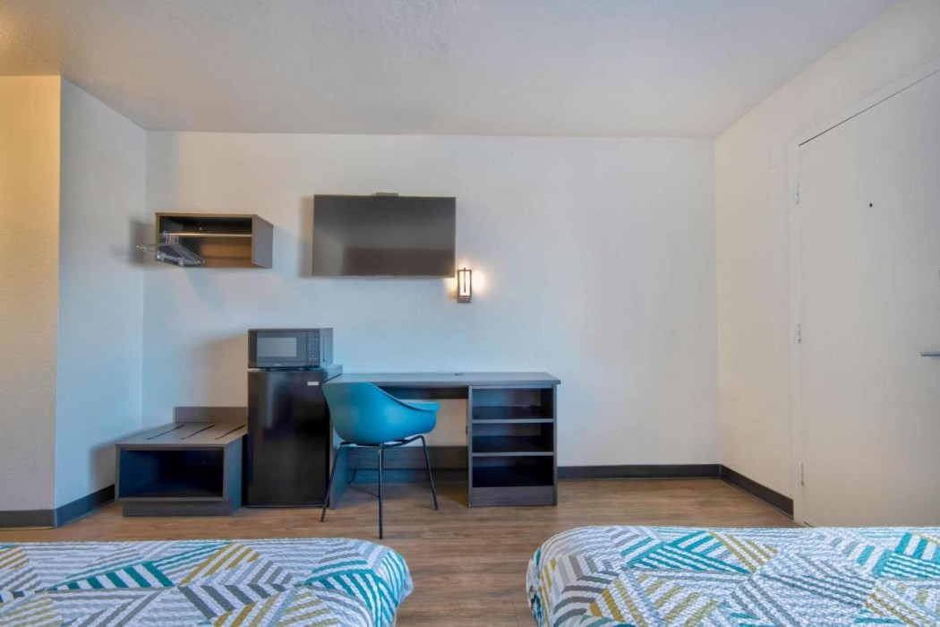 Studio6 Albuquerque, NM - Midtown 8/38