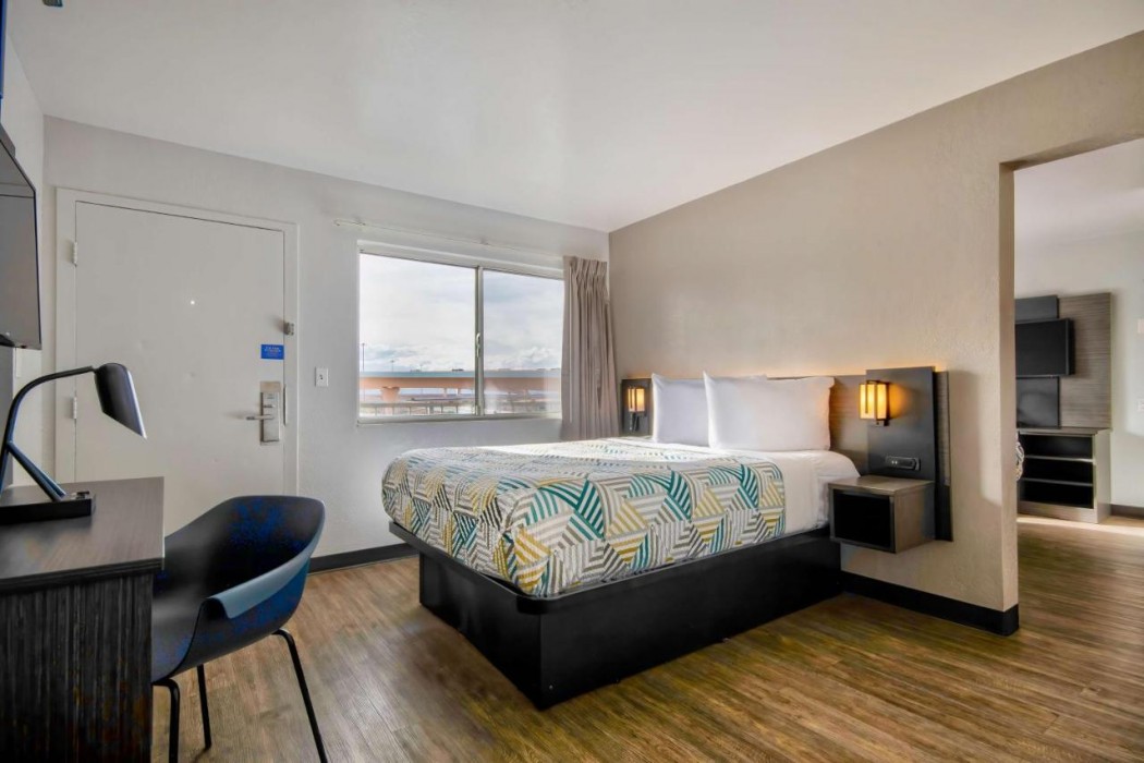 Studio6 Albuquerque, NM - Midtown 12/38