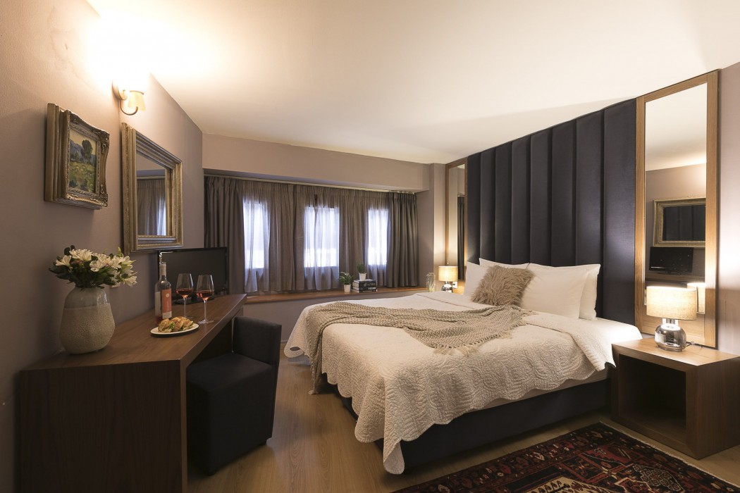 Plaza Hotel, Philian Hotels and Resorts 24/83