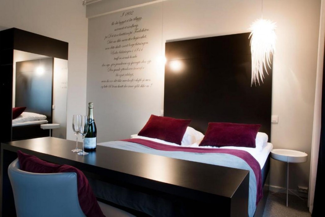 Fredriksten Hotell 4/19