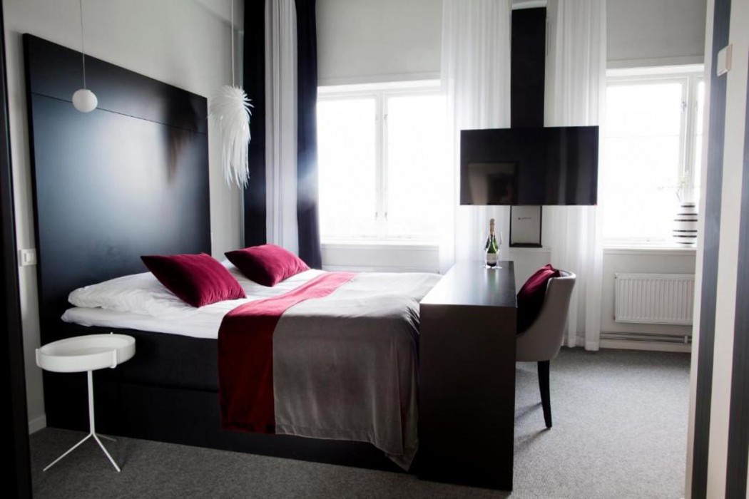 Fredriksten Hotell 8/19