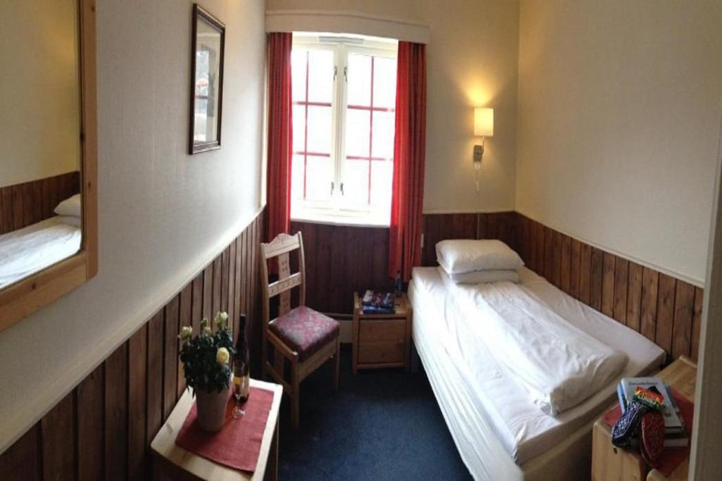 Fossheim Hotell 24/67