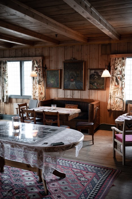 Fossheim Hotell 42/67
