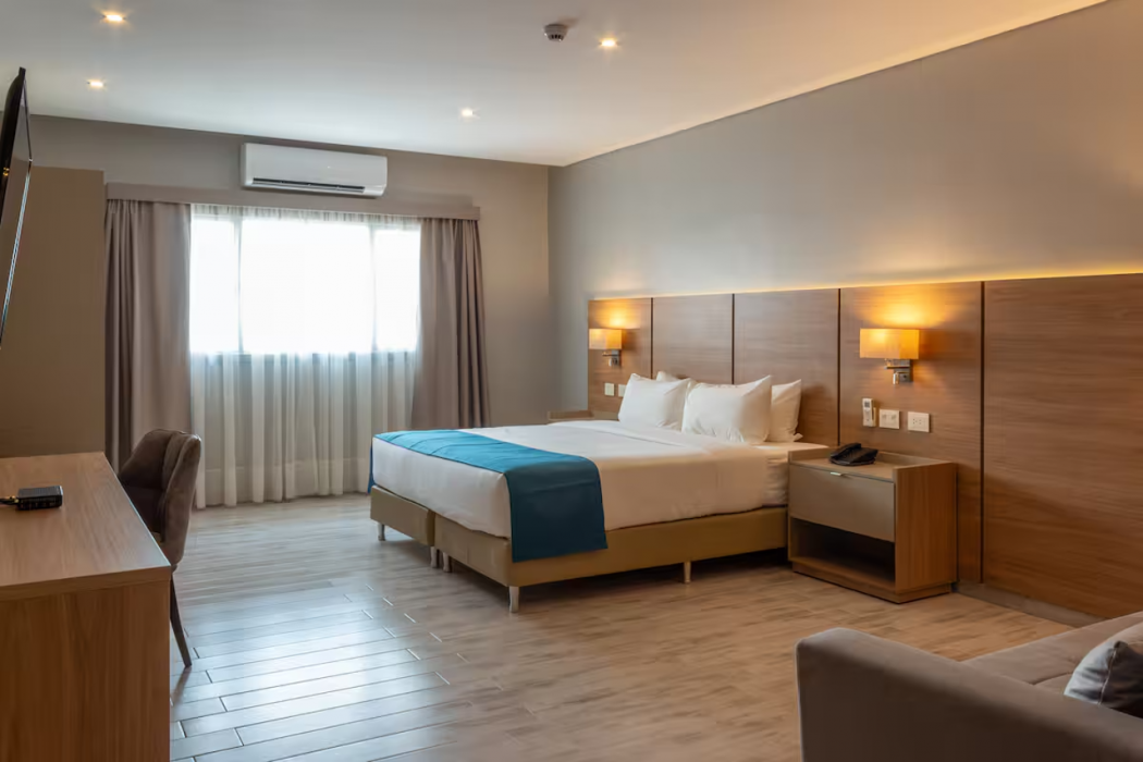 Tryp by Wyndham Asuncion 8/52