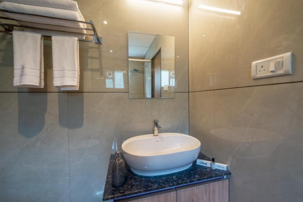 Olive Hotel Hal 2nd Stage by Embassy Group 13/47