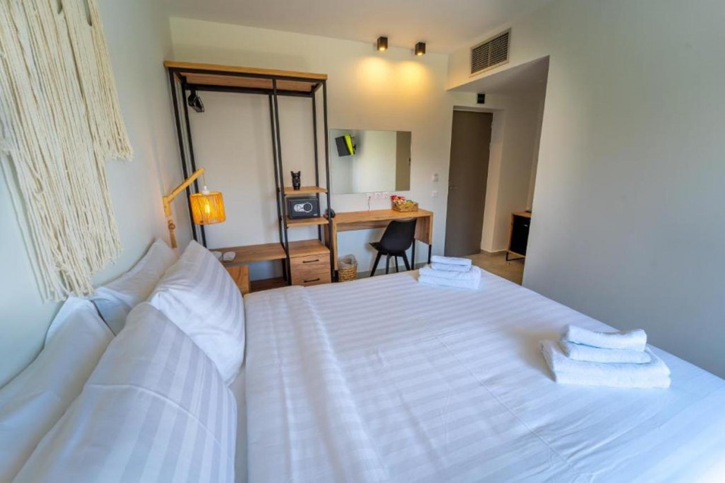 Niso Skiathos 40/103
