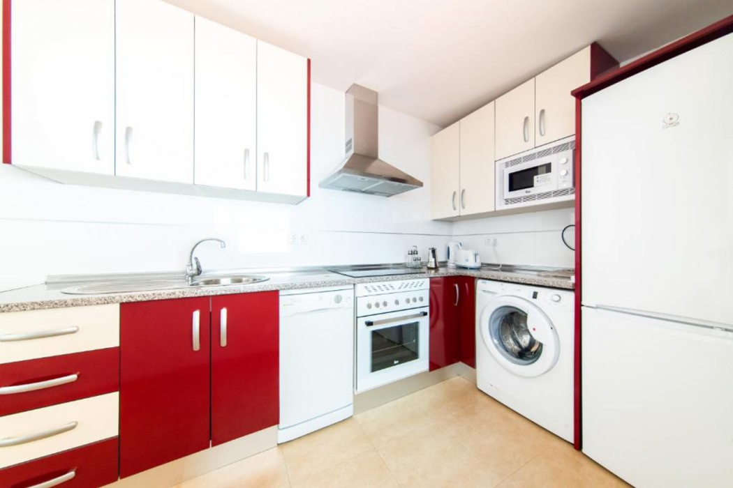 Apt Blueseas Bahia Marina 8/58