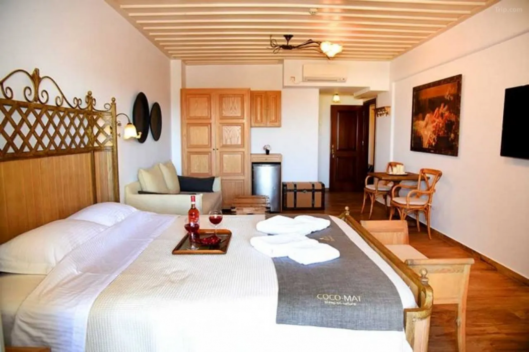 Messaria Hotel 12/63