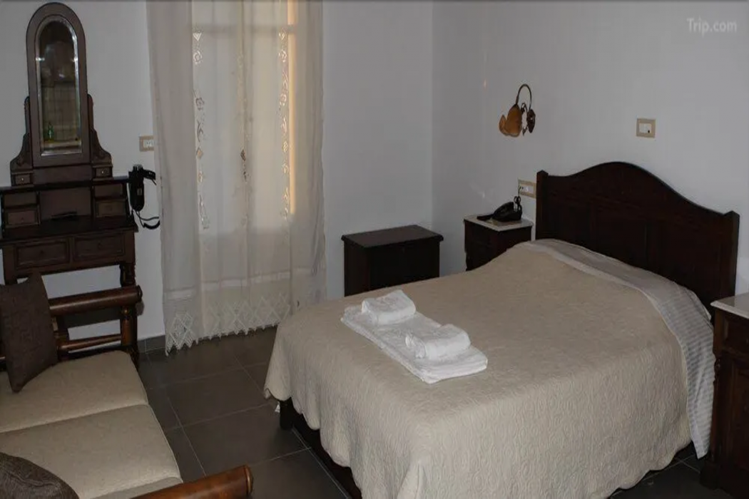 Messaria Hotel 9/63