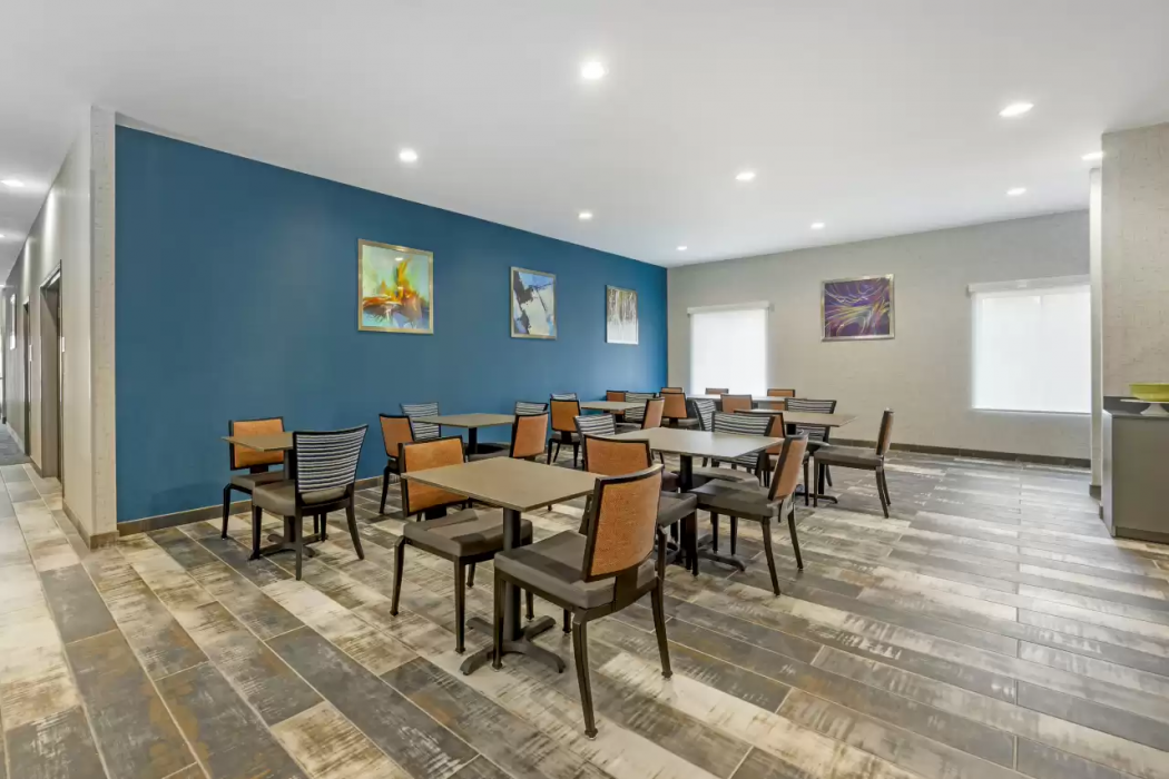 Quality Inn and Suites Joelton Nashville, TN 30/44