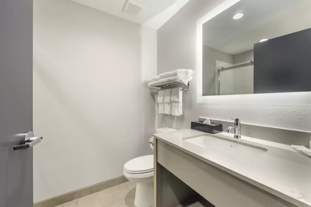 Quality Inn and Suites Joelton Nashville, TN 9/44