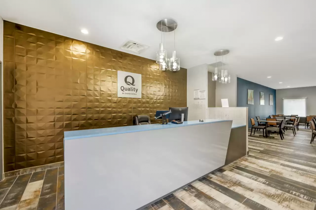 Quality Inn and Suites Joelton Nashville, TN 4/44