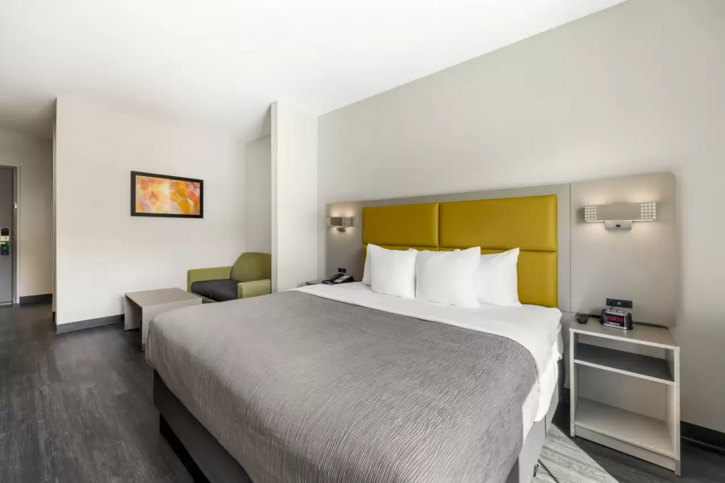 Quality Inn and Suites Joelton Nashville, TN 17/44