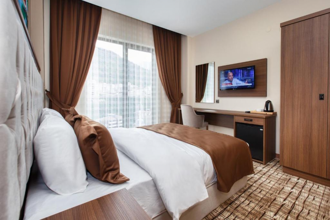 Grand Mela Hotel 9/29