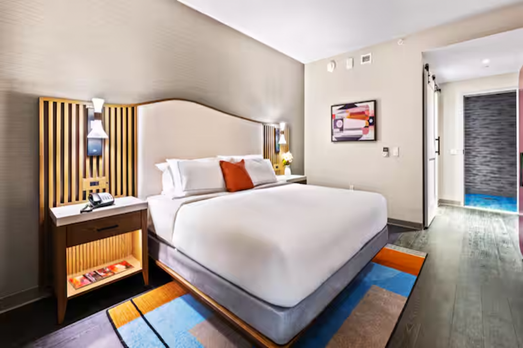 Lively Hotel on OAK Oklahoma City, Tapestry by Hilton 6/43