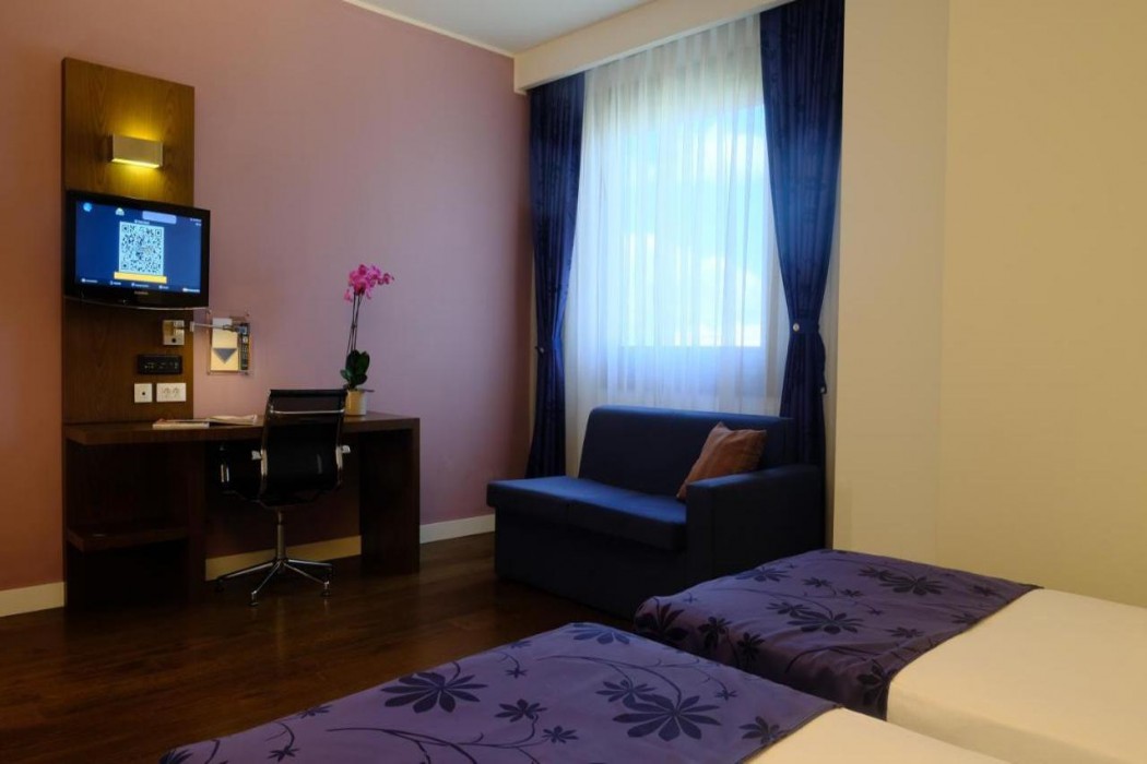 Fez Inn Hotel 8/49