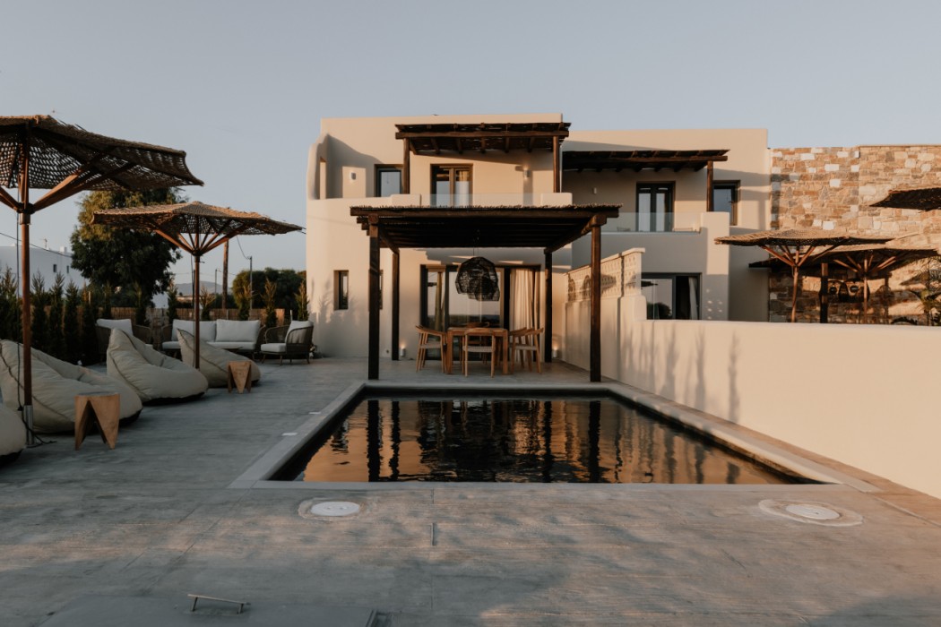 Onym Curated Villas 5/206