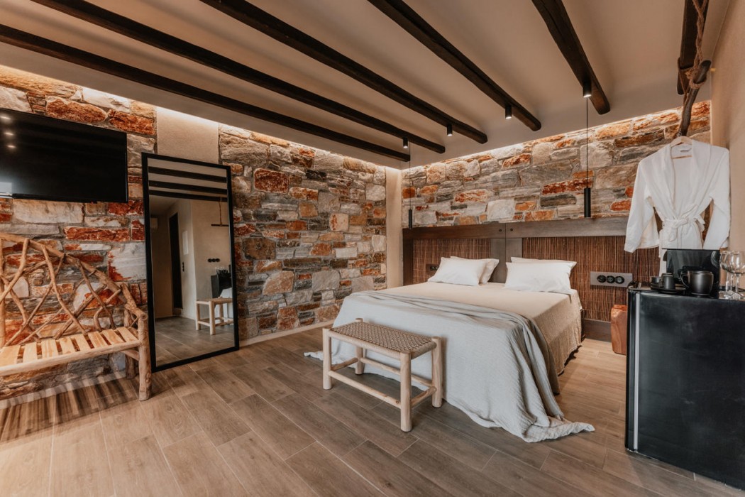 Onym Curated Villas 150/206