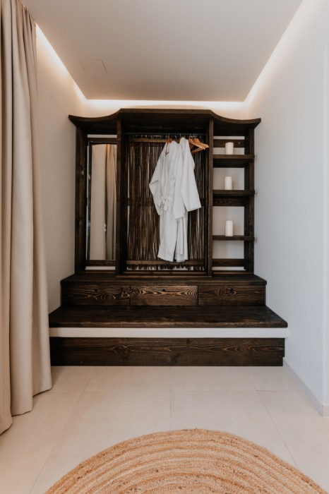 Onym Curated Villas 63/206