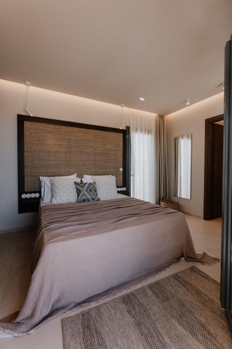 Onym Curated Villas 16/206