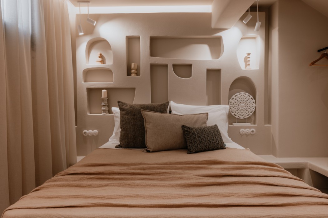 Onym Curated Villas 84/206