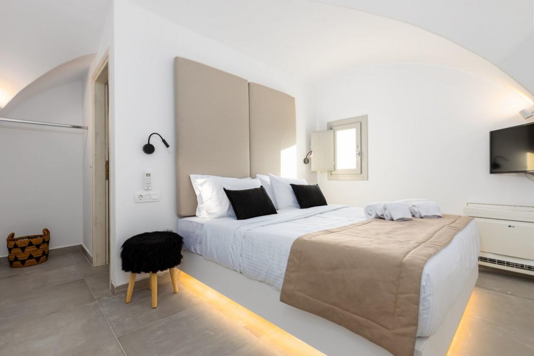 Serapias Suites 11/67