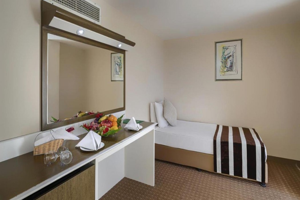 Green Max Hotel 17/65