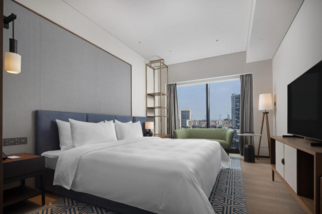 New World Guangzhou Hotel 8/58