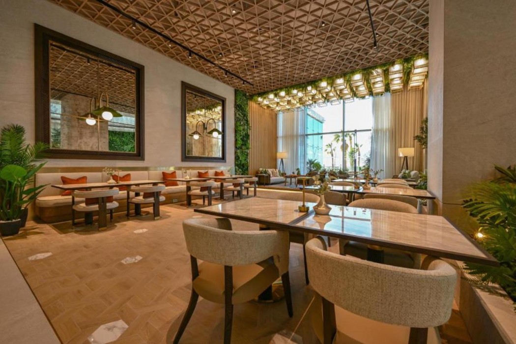 Onyx Rotana 24/61