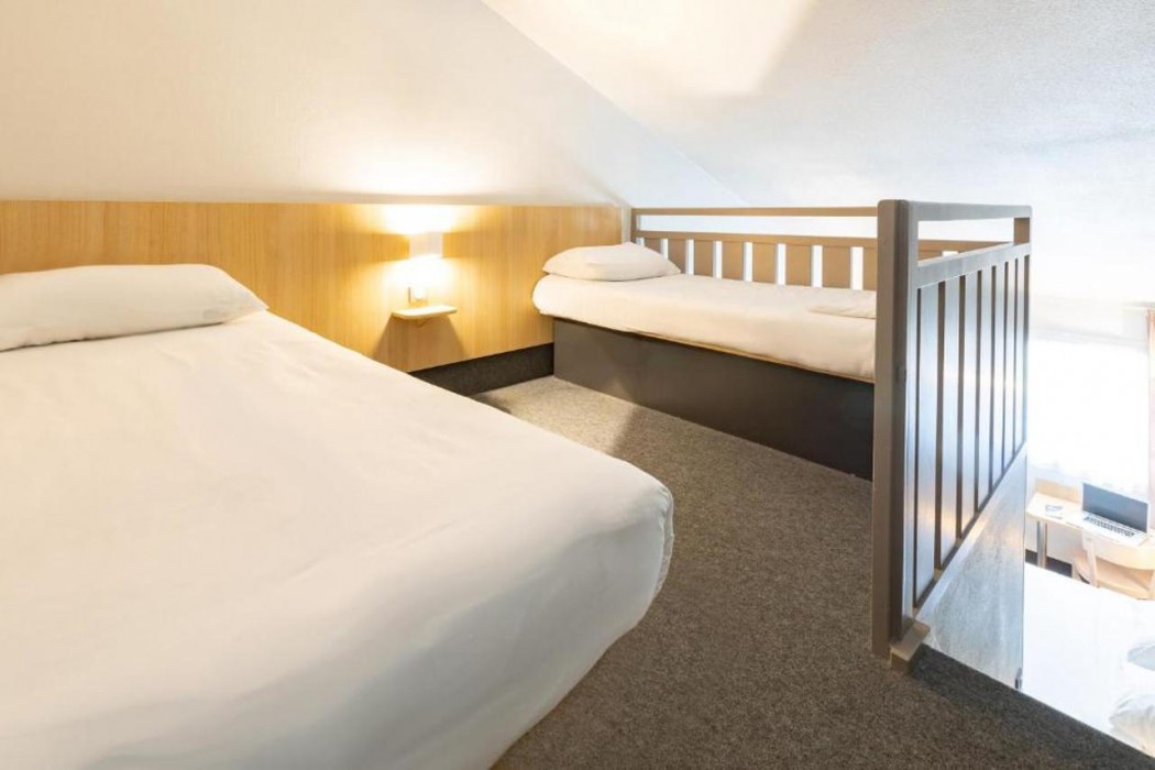 B&B Hotel Laval Change 8/30