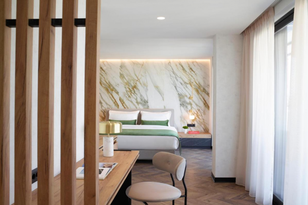 The Port Square Hotel 11/22