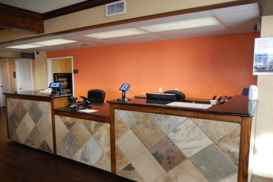 Econo Lodge Sonora, TX 41/60