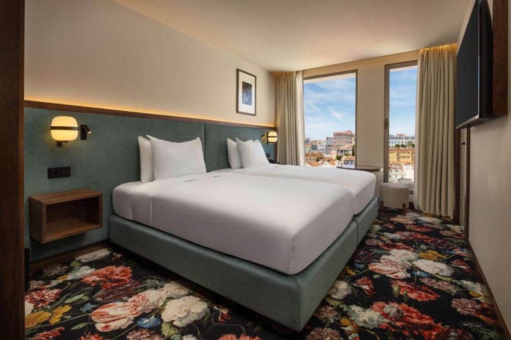 Duo Hotel Lisbon, Curio Collection by Hilton 10/32
