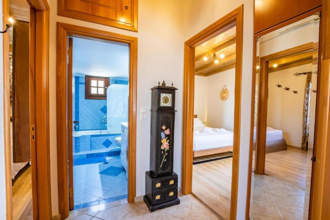 Reisis Family Residence 8/10