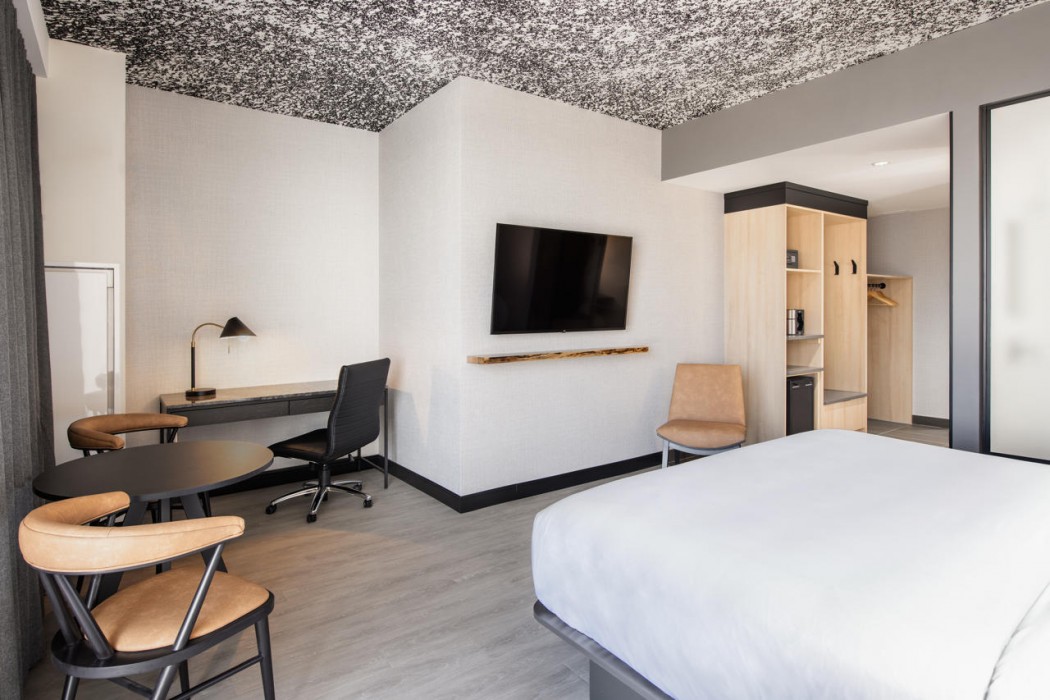 Dakota Dunes Resort 11/71
