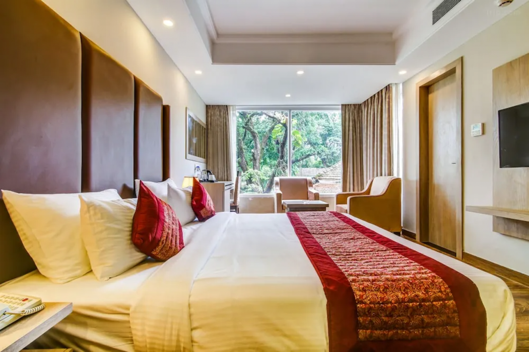 Hotel Regent Laguna 5/35