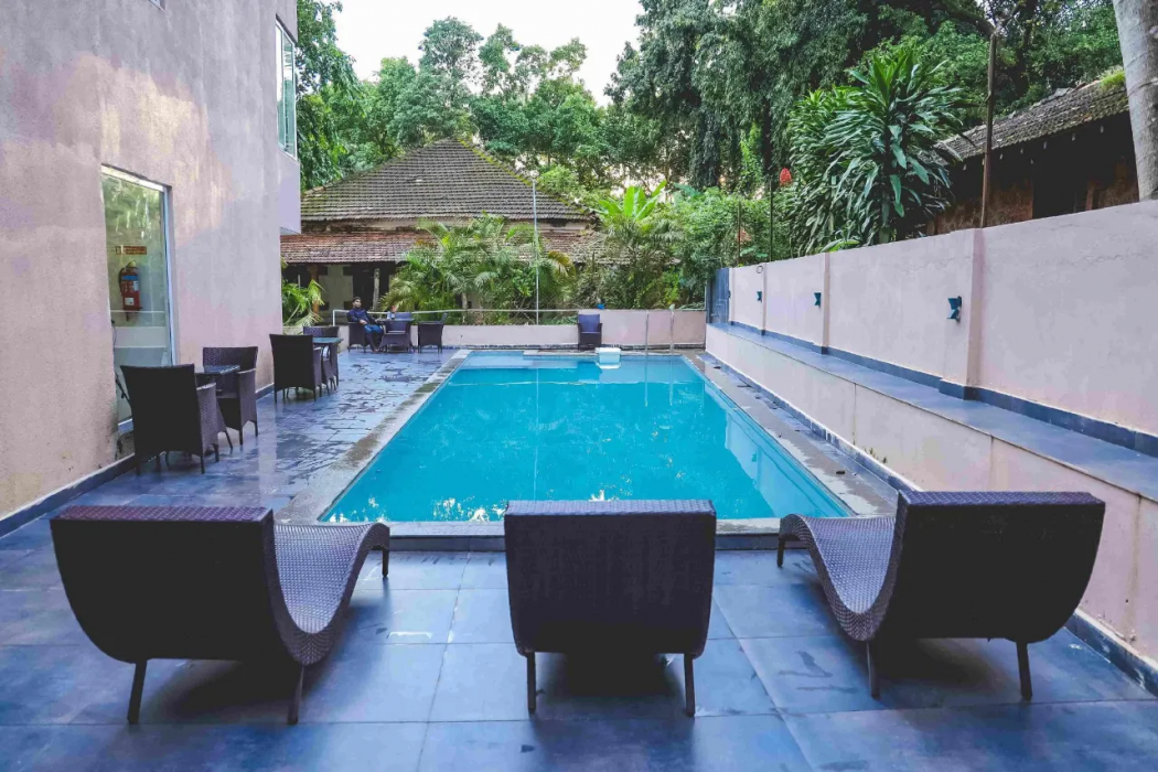 Hotel Regent Laguna 20/35