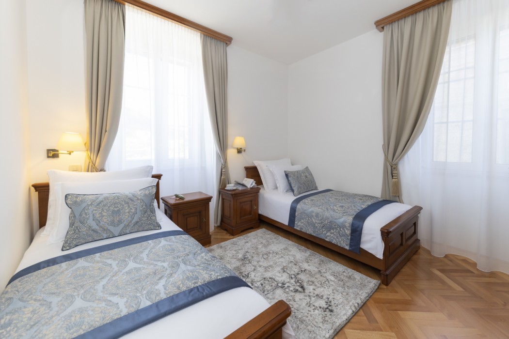 Heritage Hotel Tisno 37/80