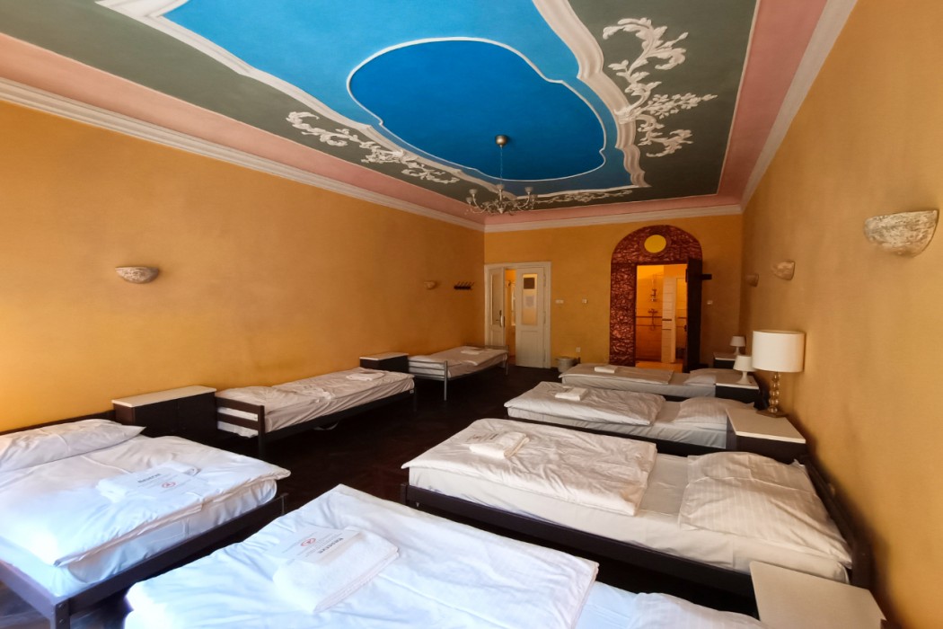 Charles Bridge Hostel & Apartments 38/98