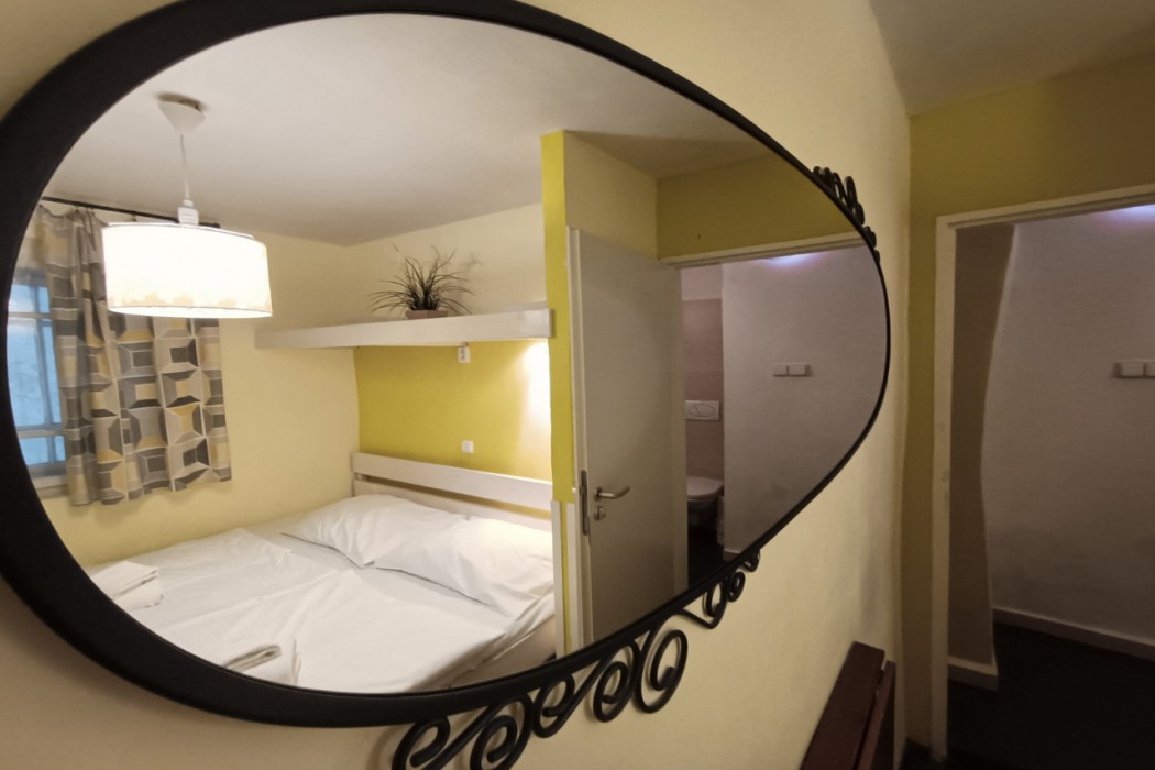 Charles Bridge Hostel & Apartments 21/98
