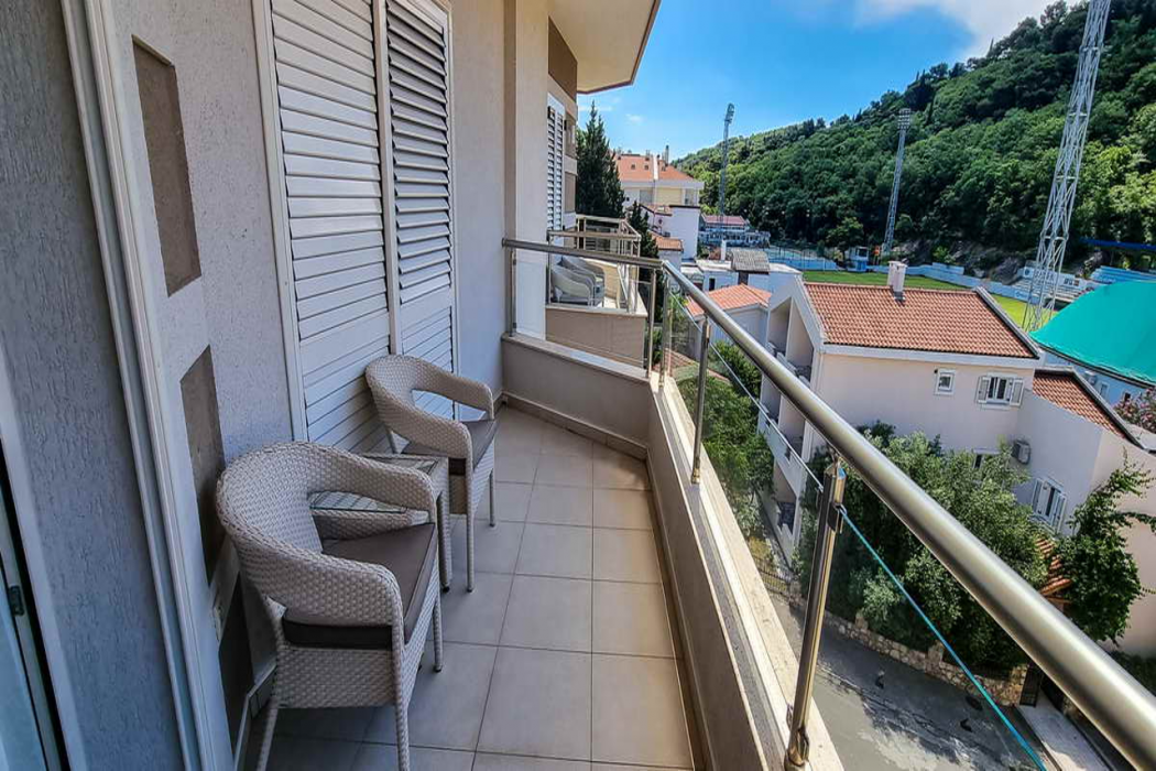 Apartments Del Mar 12/60