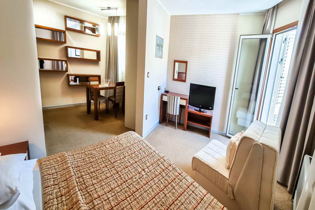 Apartments Del Mar 11/60