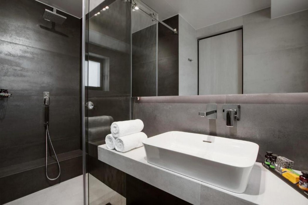 Ivis 4 Hotel 26/56