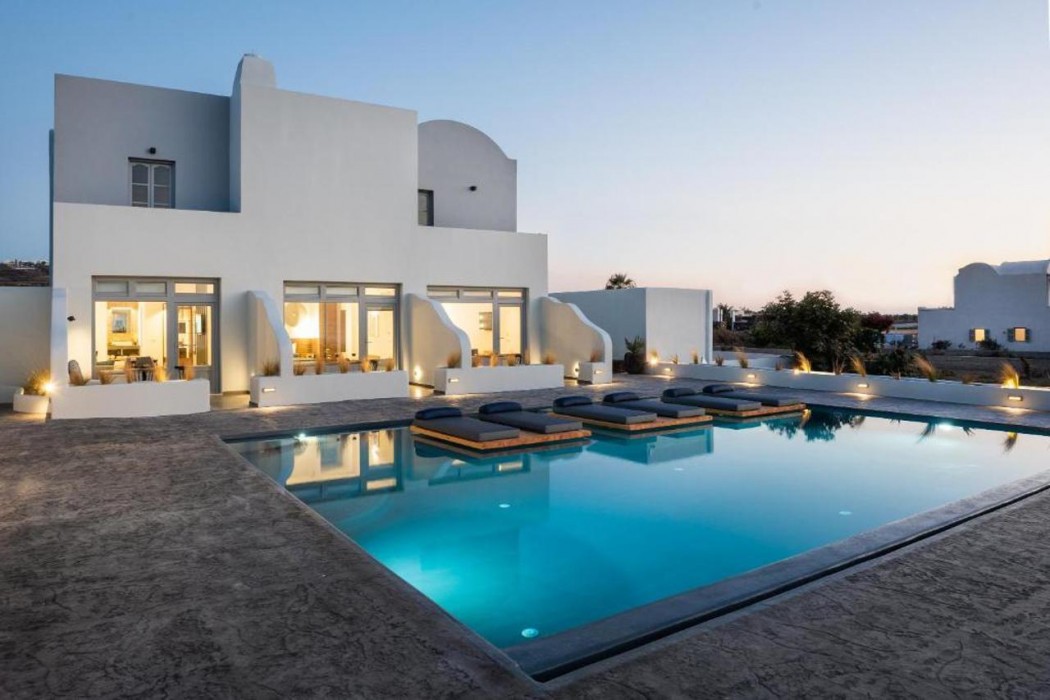 Volcanic Arc Santorini Suites 33/59